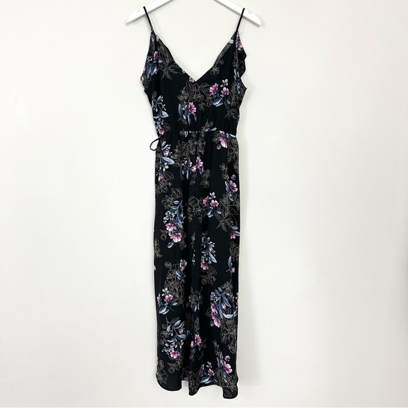Meghan Los Angeles Floral Faux Wrap Dress - Picture 7 of 10